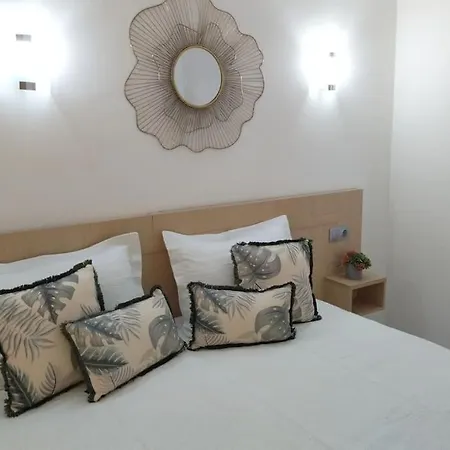Guinea Accommodation, Playa Del Inglés Apartamento *